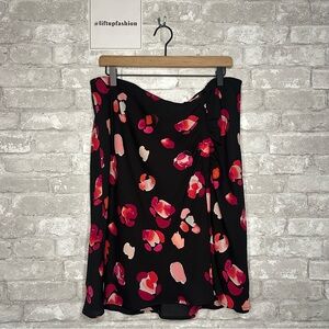EUC Cabi Women's Black Floral A Line Skirt Layered Size XL (Black/Red Flowers)